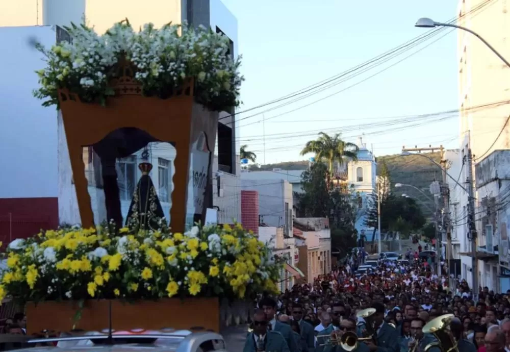 Devoção e Fé: Brumado celebra a festa de Nossa Senhora Aparecida