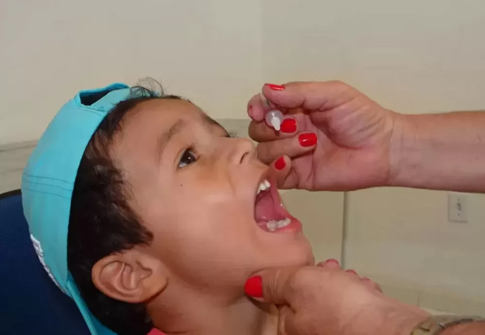 Após 34 anos sem poliomielite, baixo índice de vacinação preocupa