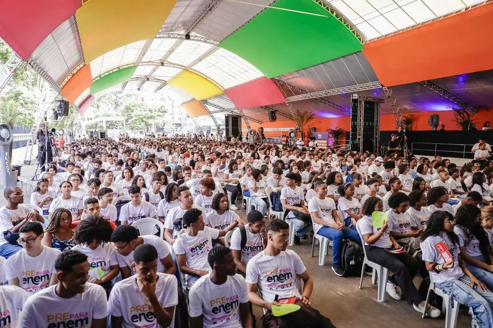 Rede Estadual da Bahia registra grande número de notas 900+ na redação do Enem 2025