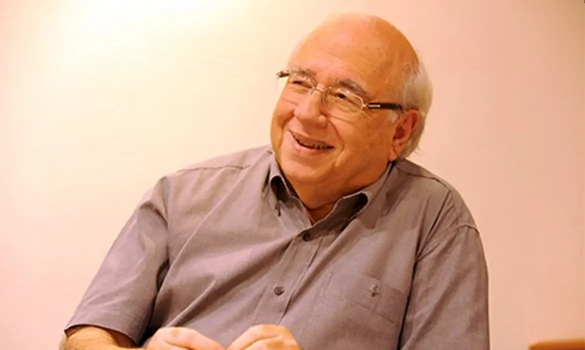 Escritor Luis Fernando Verissimo morre aos 88 anos