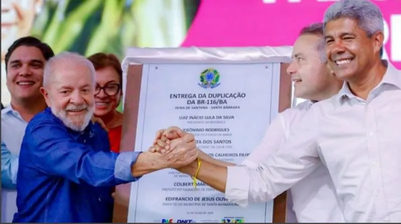  Vitor Bonfim participa da cerimônia de anúncios de investimento do Governo Federal na Bahia