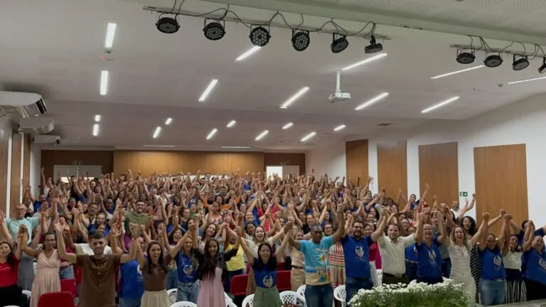 Formação para catequistas sobre a evangelização no tempo presente é realizada em Caculé