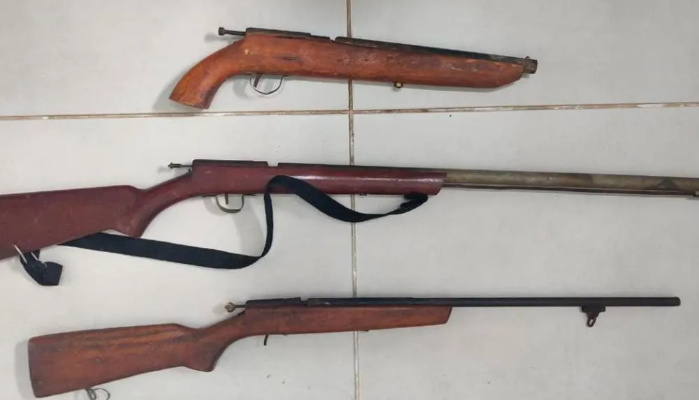 PETO da 80ª CIPM apreende três armas de fogo em Cândido Sales