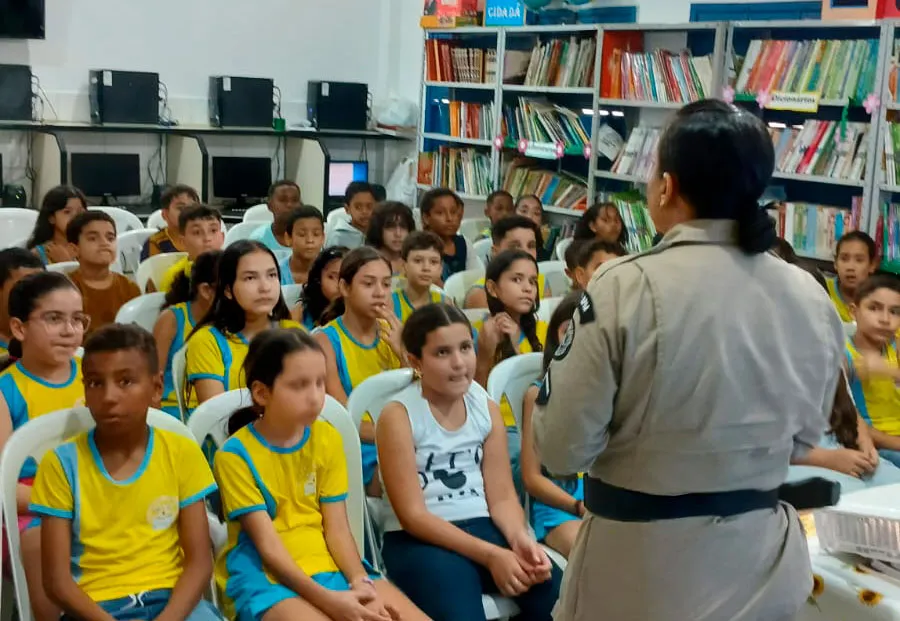 Brumado: 24º BPM realiza ação educativa sobre bullying na EMTI Élcio José Trigueiro