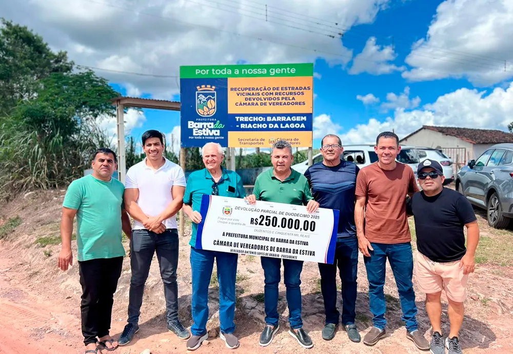 Cascalhamento no trecho Barragem–Riacho da Lagoa garante melhorias para a zona rural de Barra da Estiva