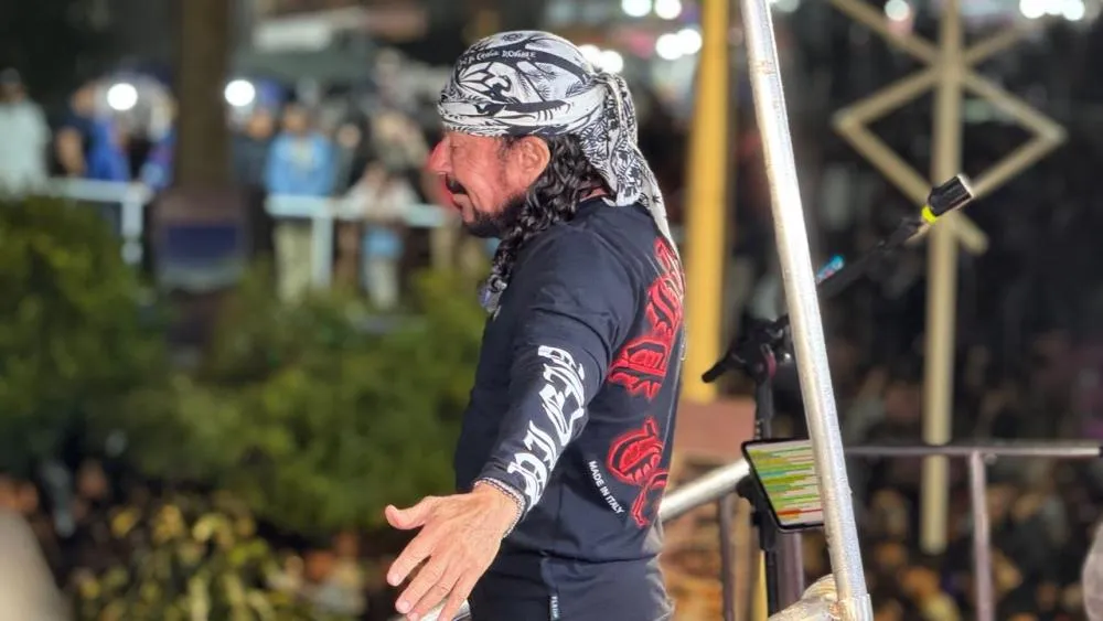 Bell Marques faz show histórico e arrasta multidão nos 98 Anos de Barra da Estiva