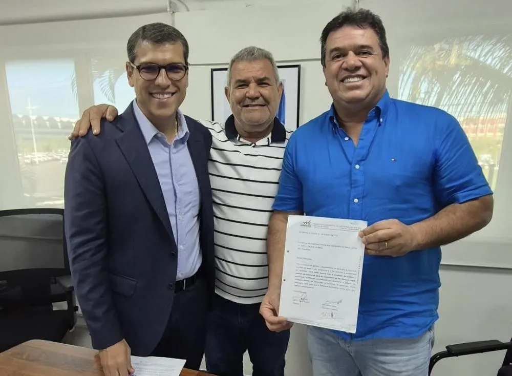 Com apoio de Marquinho Viana, Contendas do Sincorá garante sistema de abastecimento de água