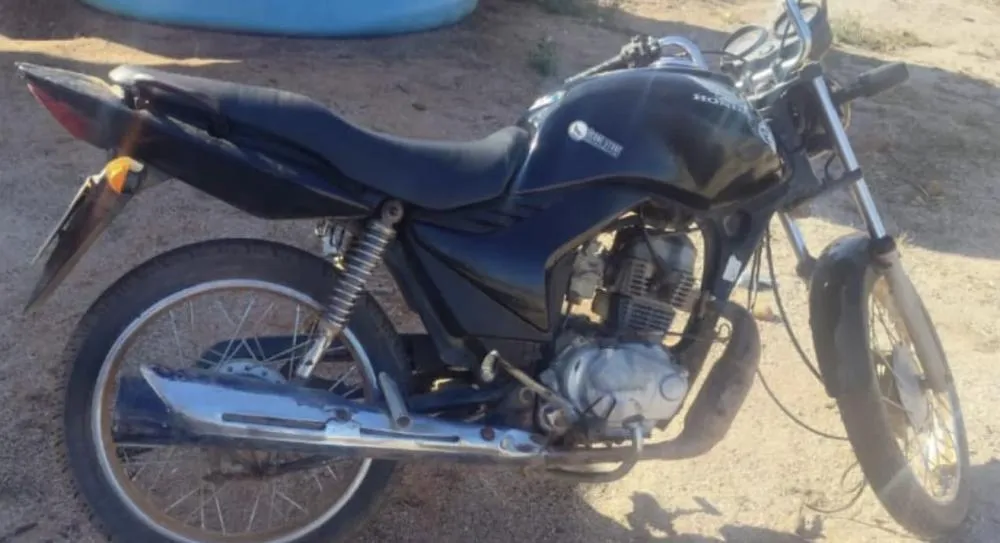 Moto irregular é apreendida pela Polícia Rodoviária na BA-148, em Guajeru