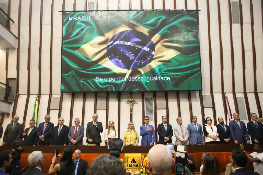 Ivana Bastos destaca presidência de Isabela Suarez na homenagem aos 215 anos da Associação Comercial