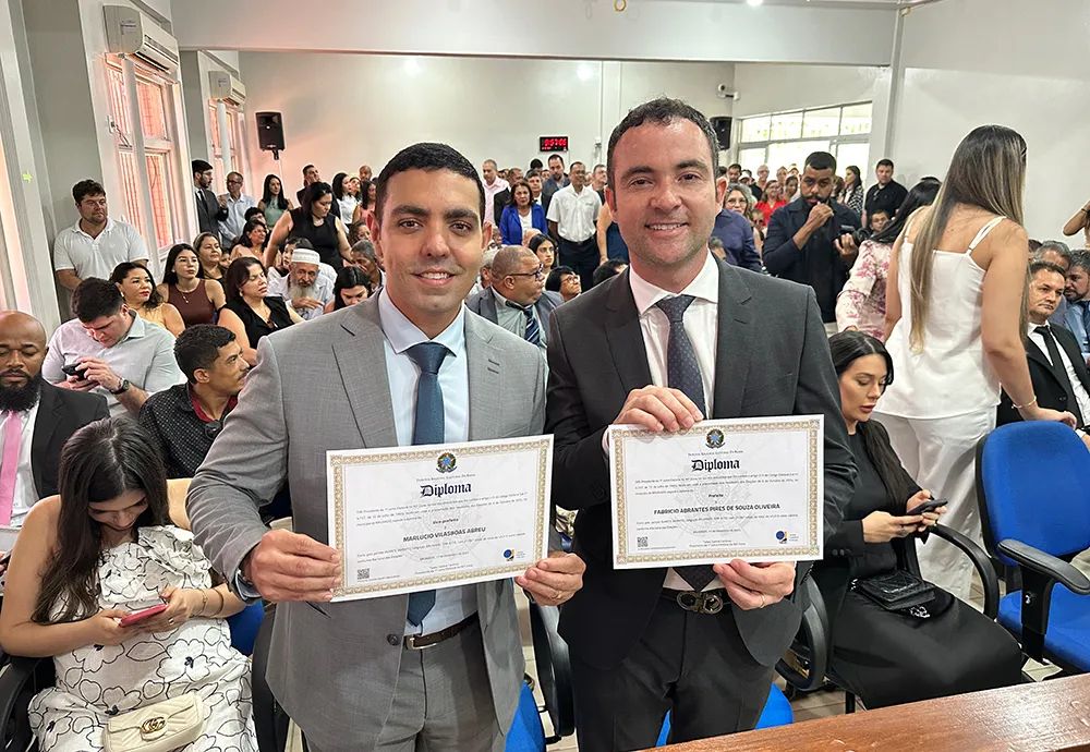Justiça Eleitoral diploma prefeito Fabrício Abrantes e vice-prefeito Dr. Marlucinho eleitos em Brumado