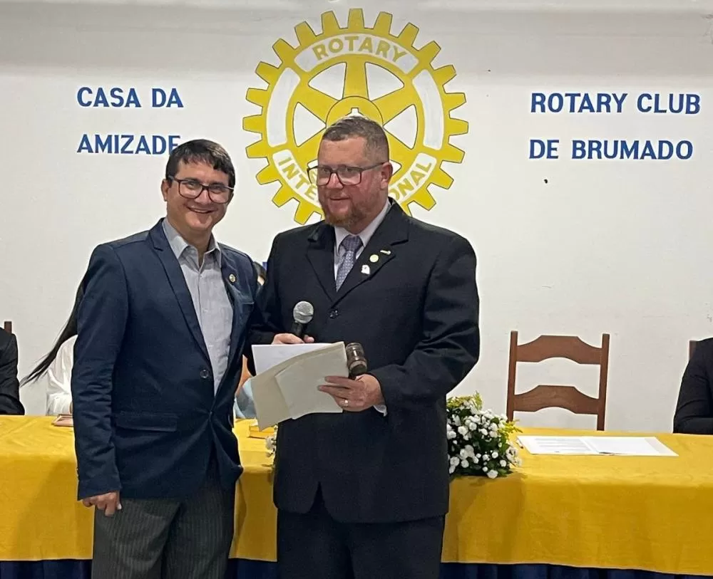 Ricardo Palmeira é empossado como novo presidente do Rotary Club de Brumado