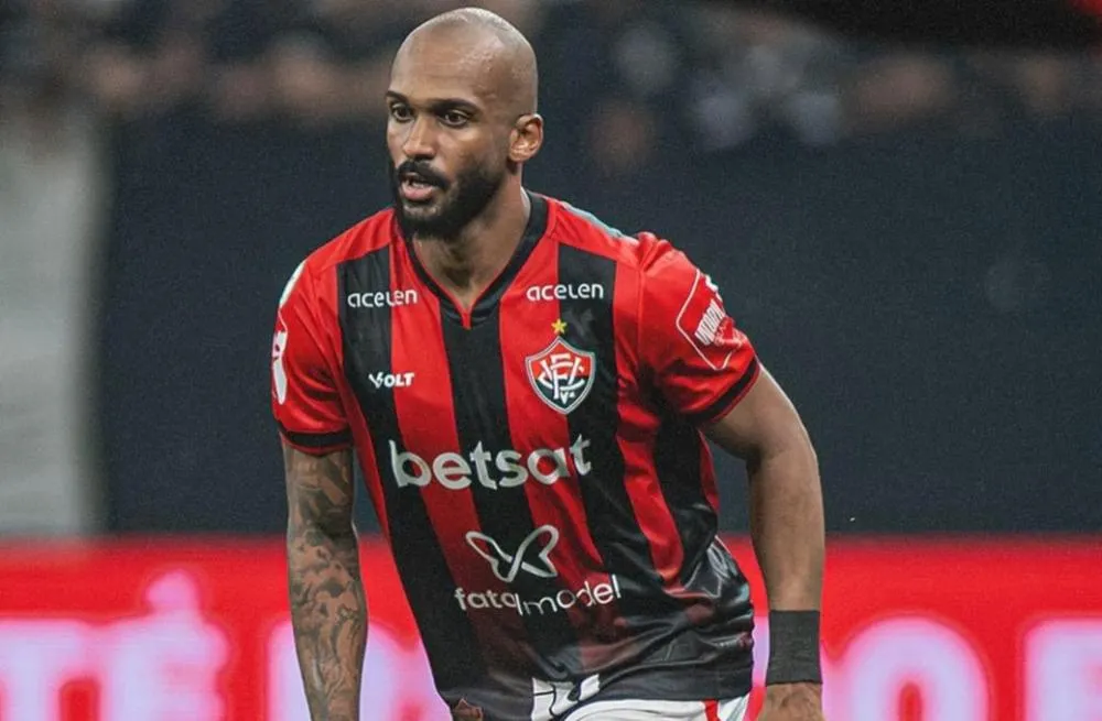 Vitória leva gol no fim e perde para o Corinthians