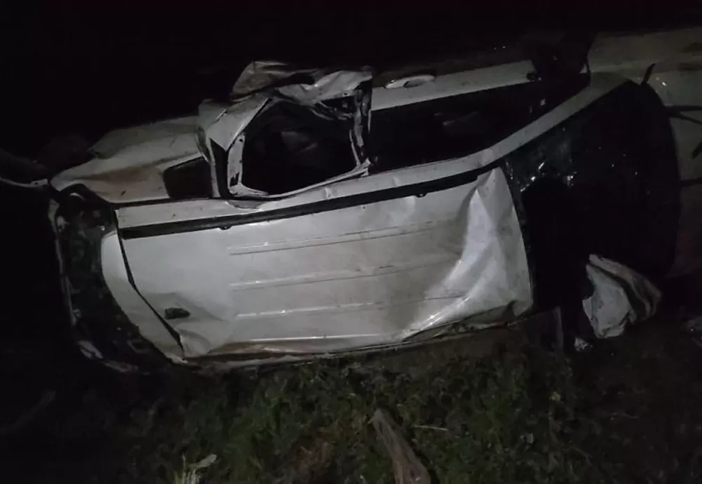 Veículo capota em estrada entre Livramento de Nossa Senhora e Paramirim, sem feridos graves