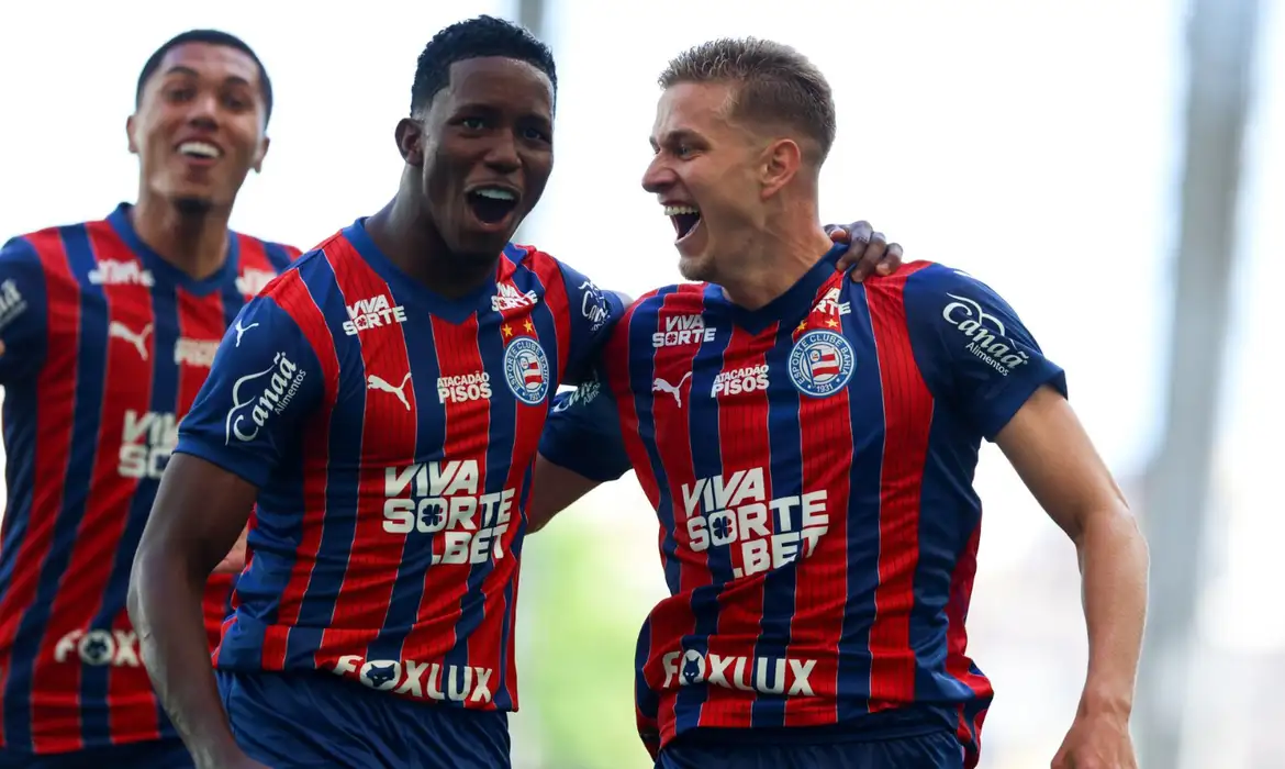 Com jovens, Bahia supera Jequié pela estreia no Campeonato Baiano