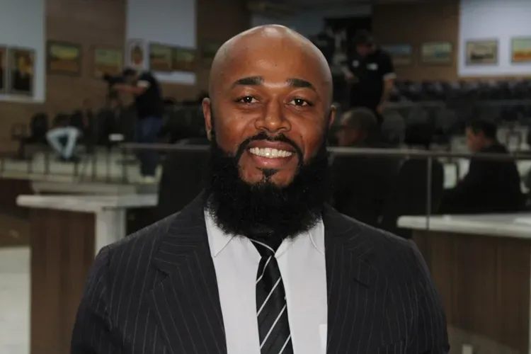 Alípio ‘Porrada’ Santos defende instituição do Dia Municipal do Mototaxista em Brumado