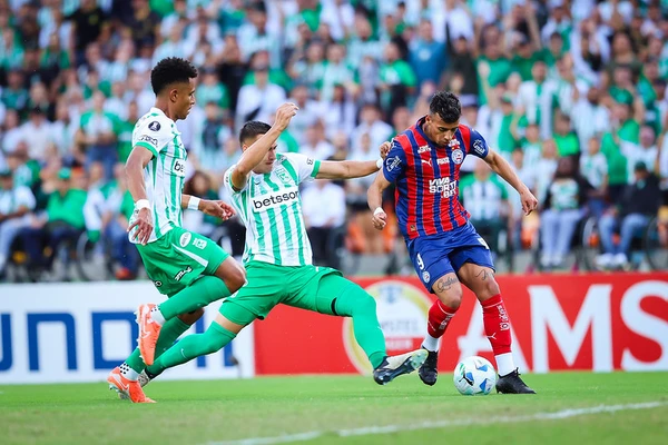 Bahia perde para o Atlético Nacional na Colômbia e se complica na Libertadores