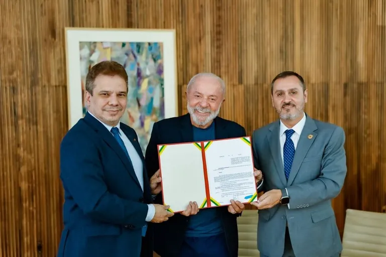 Presidente Lula anuncia contratação de 1 mil novos policiais federais