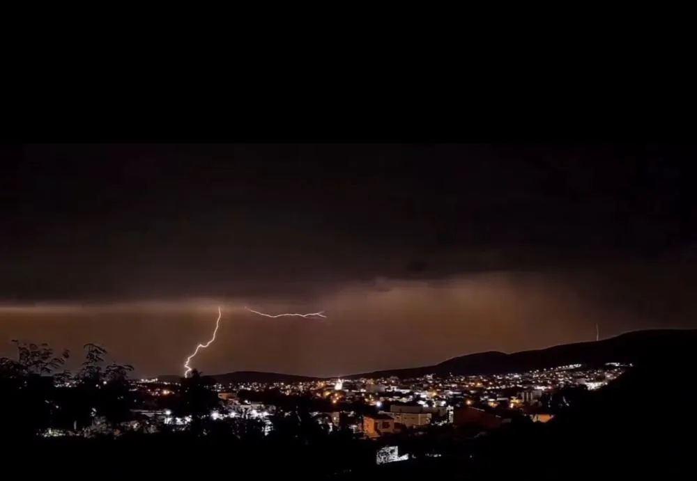 Bahia registra mais de 150 mil raios e chuvas intensas nos primeiros dias do ano