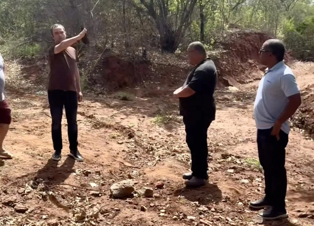Brumado: Gestão Fabrício Abrantes autoriza abertura de nova via entre o Esconso e a Vila Catiboaba