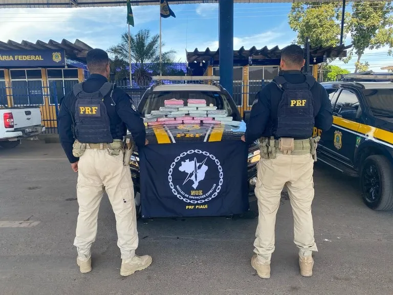 PRF apreende mais de 28 kg de cocaína no Oeste baiano