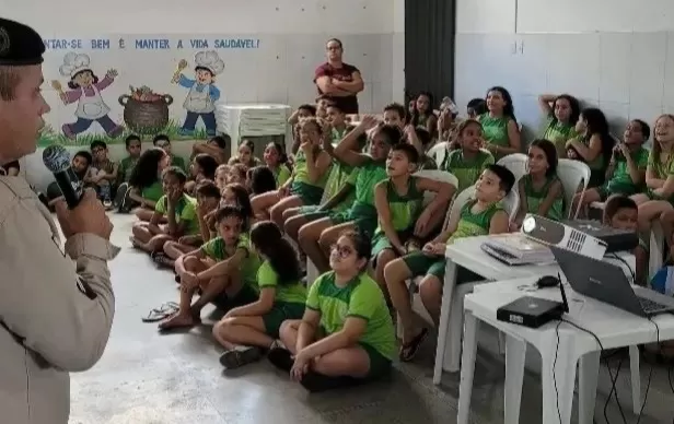 Palestra na Escola Municipal de Brumado Aborda Prevenção ao Bullying