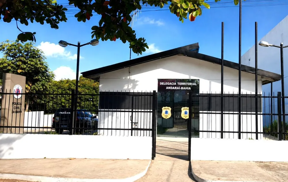 Dupla tem mandado de prisão preventiva cumprido em Andaraí