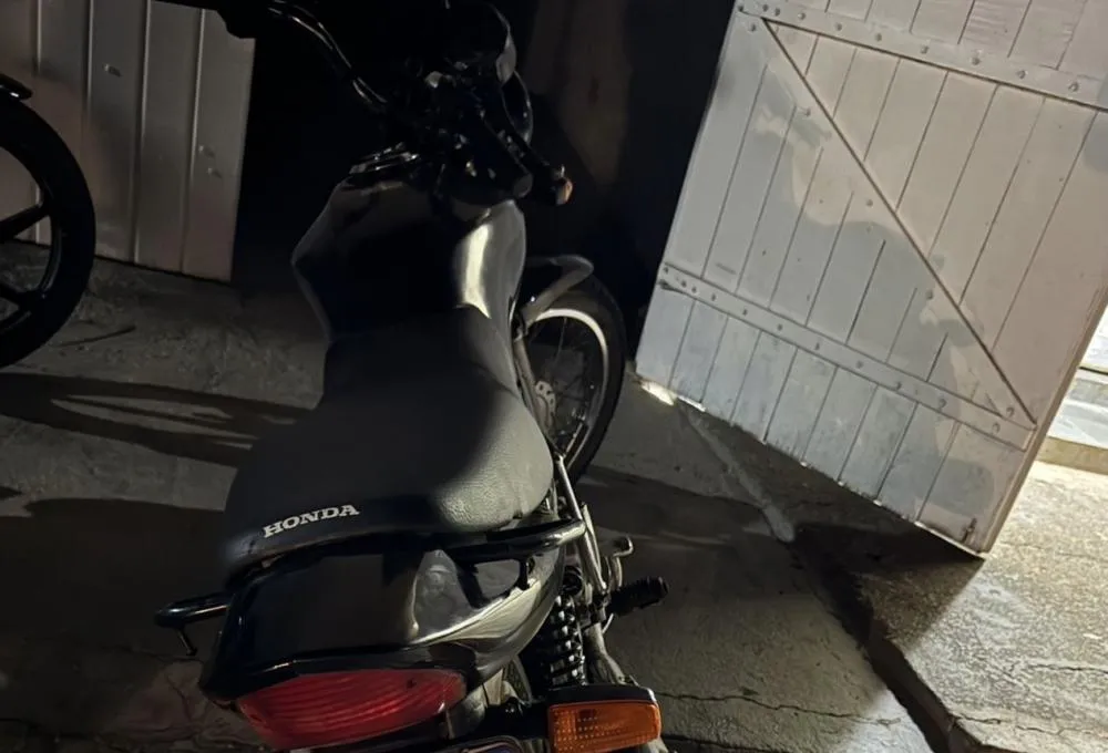 Polícia Militar recupera motocicleta com restrição de furto em Paramirim