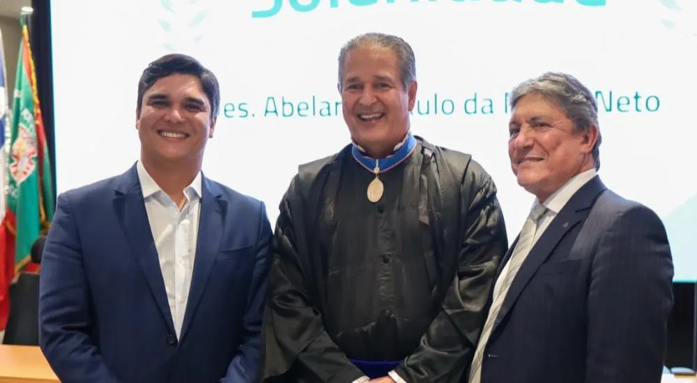 Deputado Vitor Bonfim Participa da Posse do Desembargador Abelardo Paulo da Matta Neto no TRE-BA