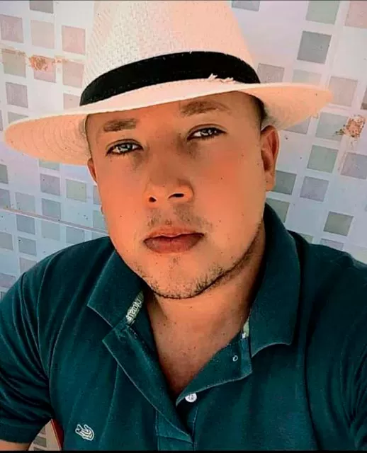 Tragédia no Campo: Jovem de 26 Anos Morre Subitamente Durante Partida de Futebol