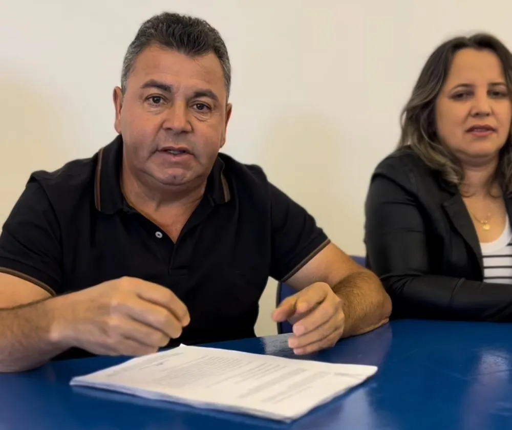 Prefeito e secretária de Educação recebem proposta de valorização da rede municipal em Barra da Estiva