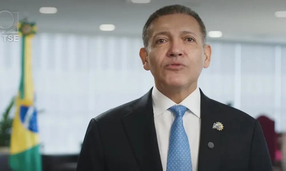 TSE nega acusação de Flávio sobre expulsão de fiscais de sala-cofre