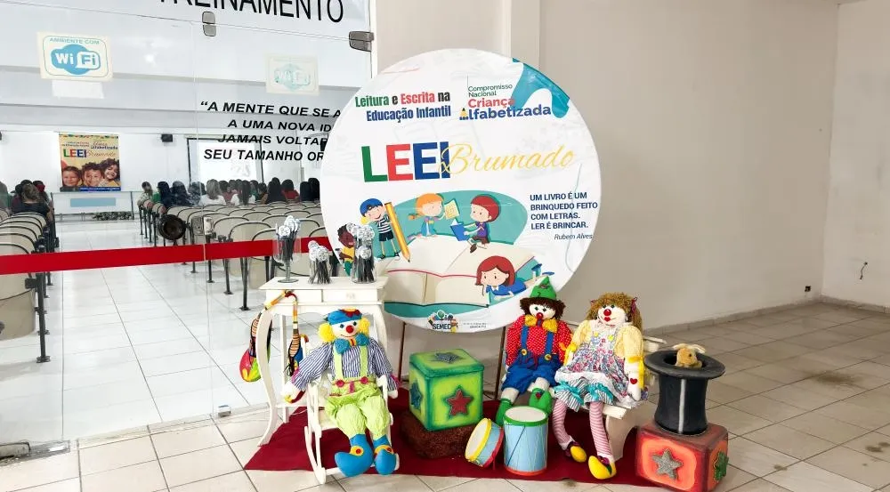 Brumado: Professores e coordenadores das turmas de Pré I e Pré II participam de formação do programa LEEI