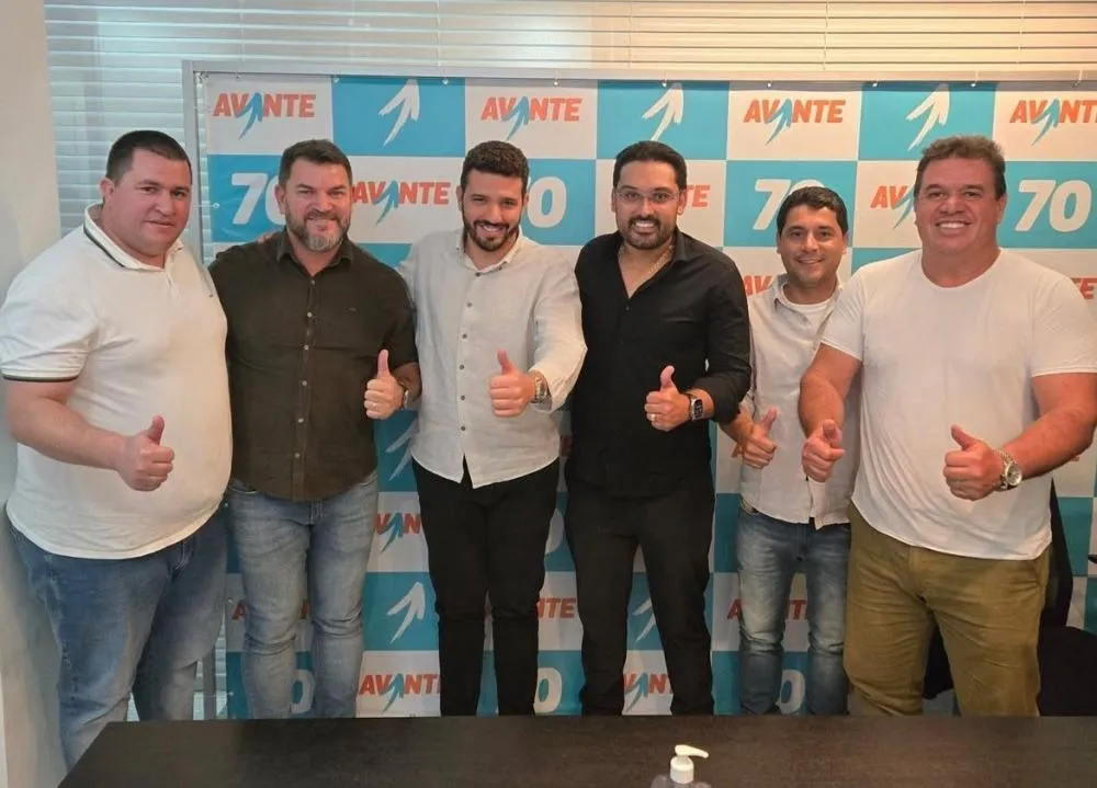 Deputado Marquinho Viana participa de reunião com Neto Carletto e lideranças de Cordeiros na sede do Avante em Salvador