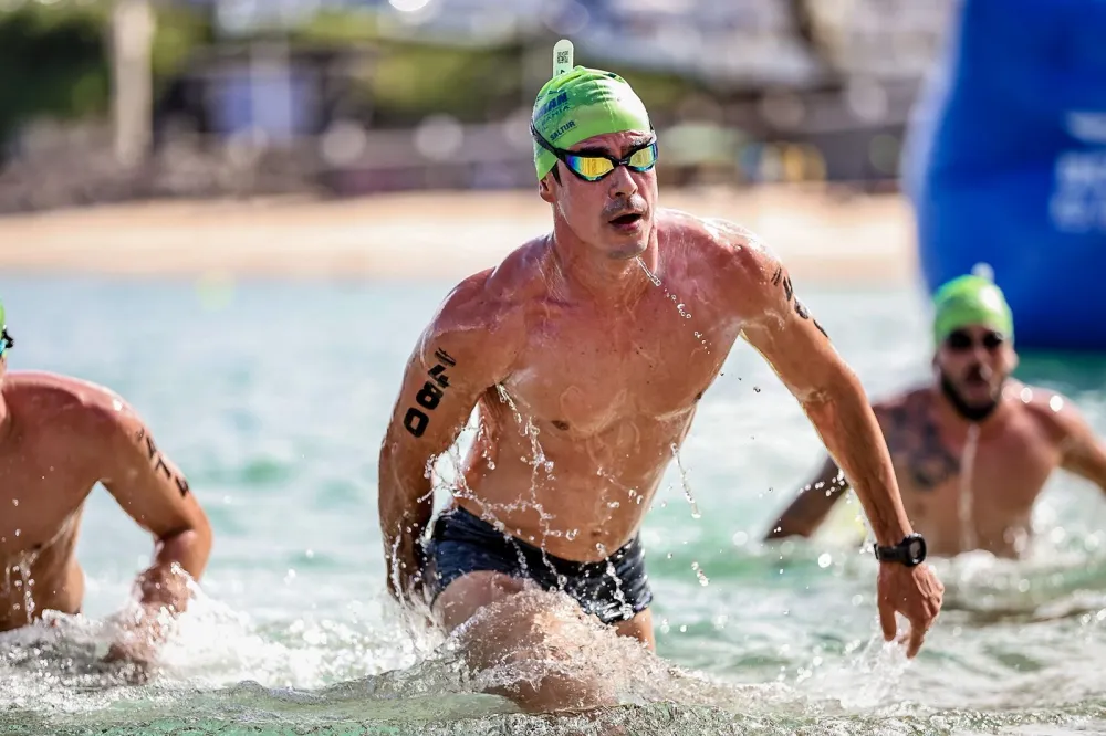 Nadador brumadense conquista vaga em Mundial de Águas Abertas na República Dominicana e busca apoio para representar o Brasil