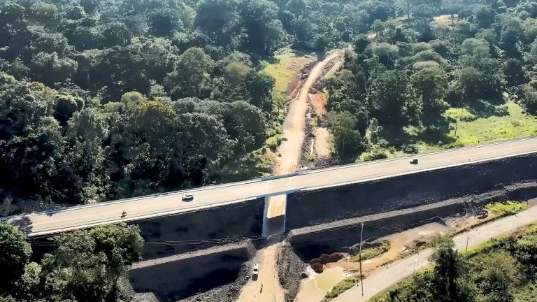 BAMIN entrega importante etapa da obra da FIOL 1 em trecho próximo a Ilhéus-BA