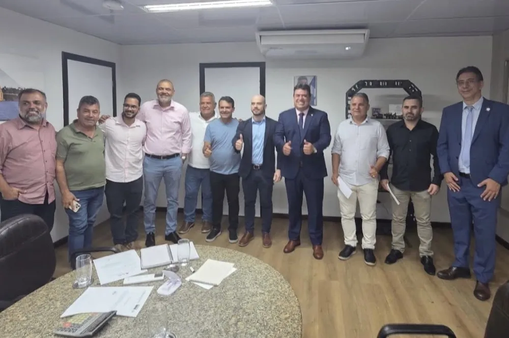 Marquinho Viana articula investimentos em abastecimento de água junto à CERB para municípios baianos