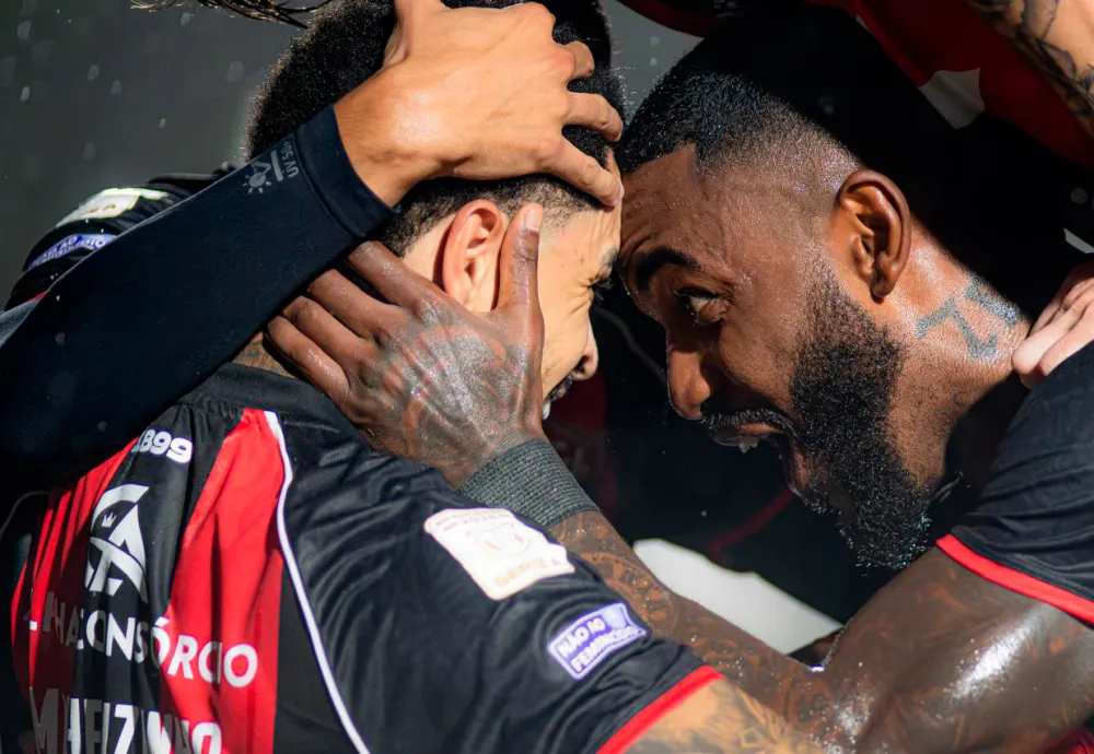 Vitória domina Botafogo, vence por 1 a 0 no Barradão e ganha fôlego no Brasileirão