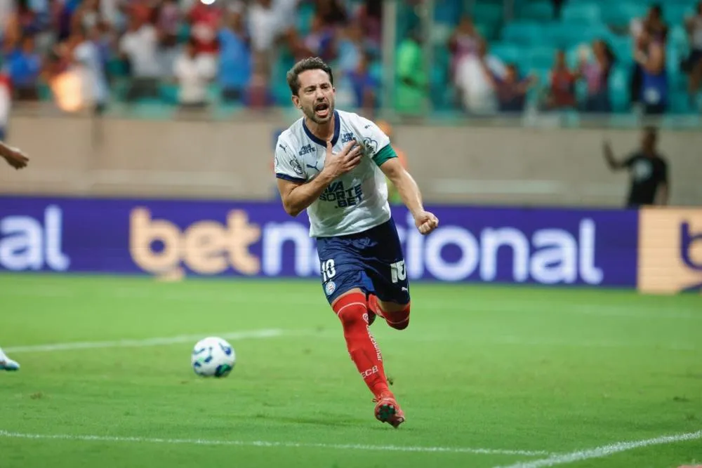 Bahia vence o Ceará com gol de Everton Ribeiro aos 54 do segundo tempo