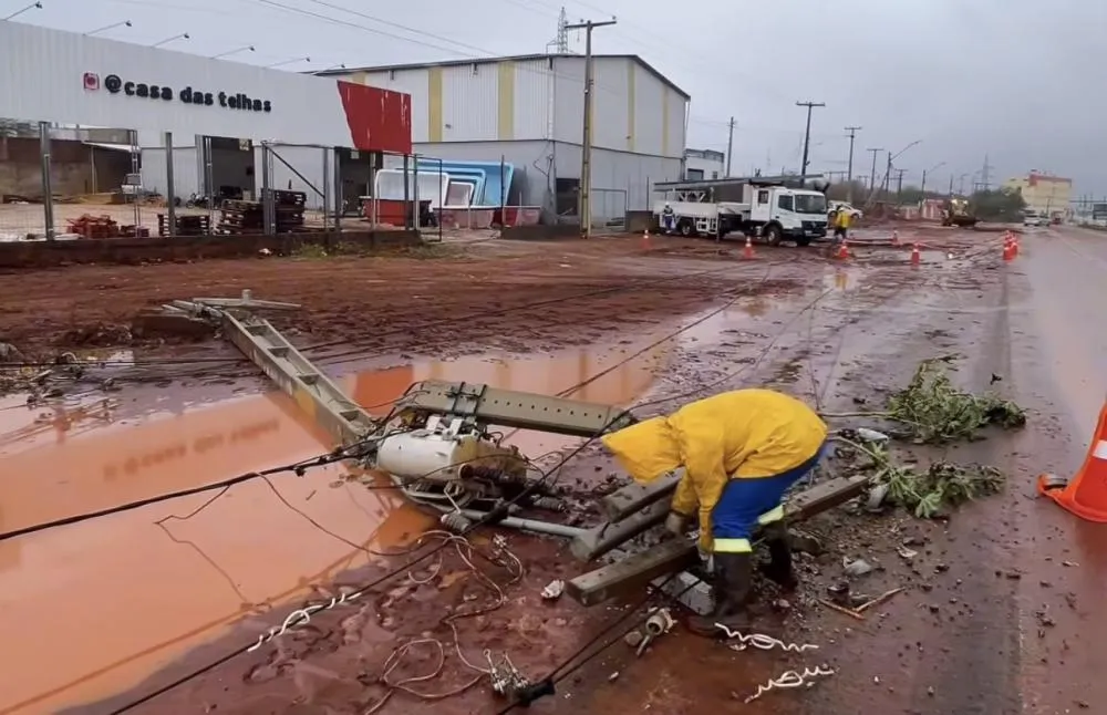 Bahia registra temporais nesta segunda-feira (20); Neoenergia Coelba faz alerta à população e reforça a operação