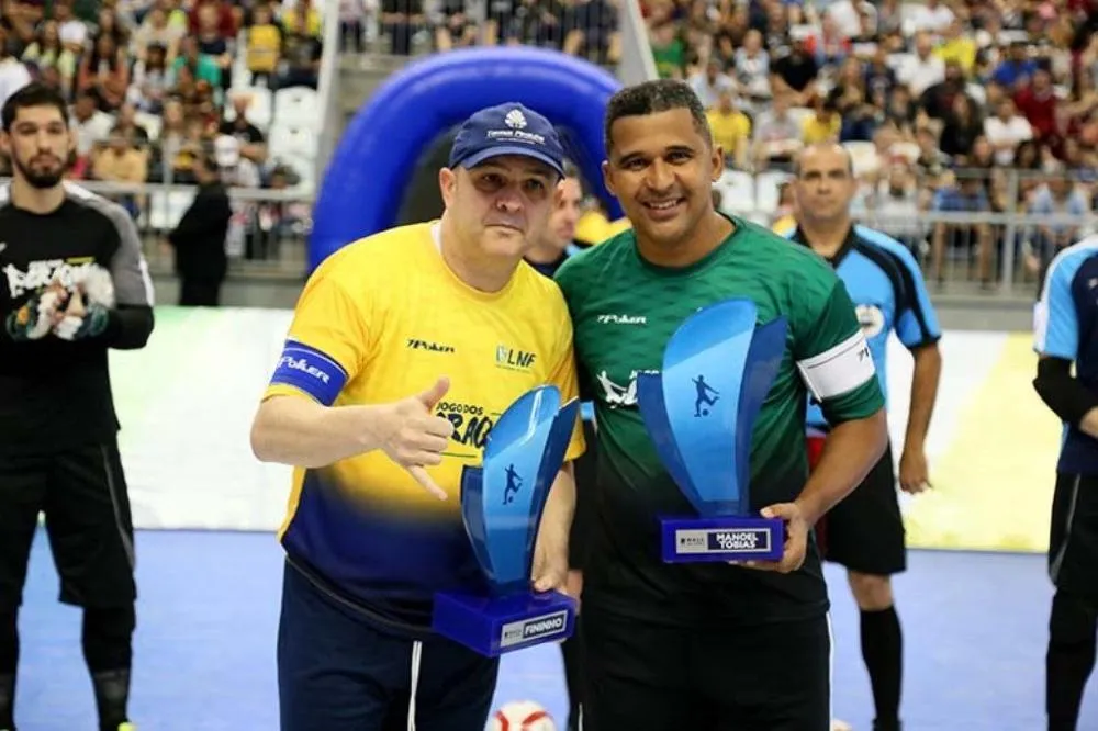 Fininho e Manoel Tobias estarão em Brumado para a 7ª edição do Futebol Solidário