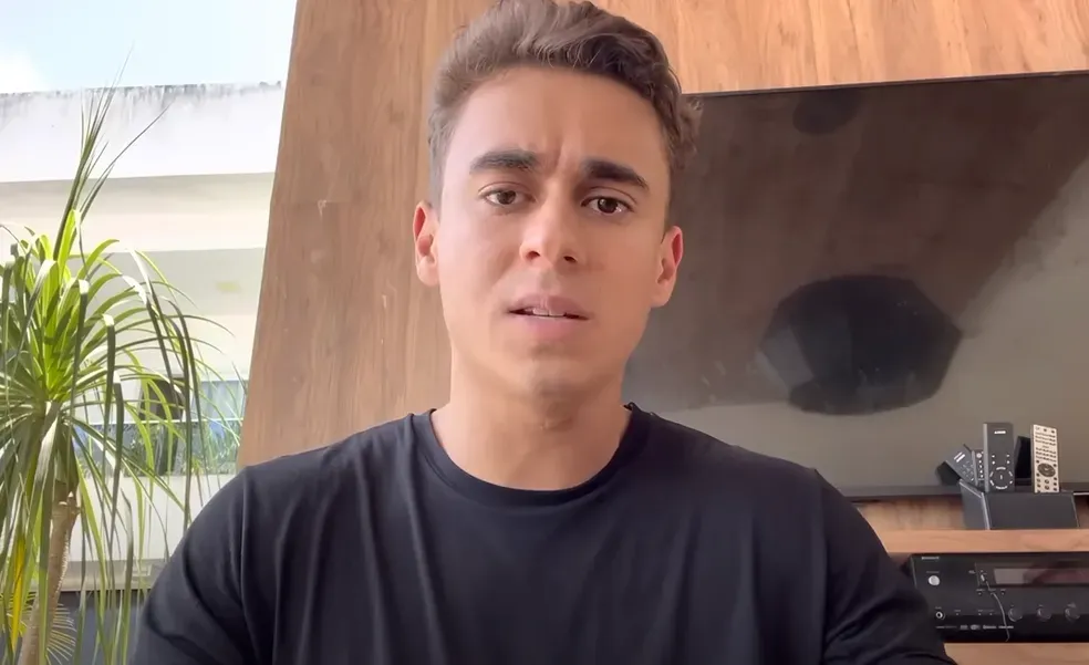 Em áudio, Nikolas pede ajuda a Vorcaro para liberar ativo de minério