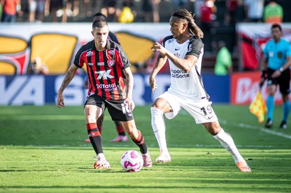 Vitória perde para o Corinthians no Barradão