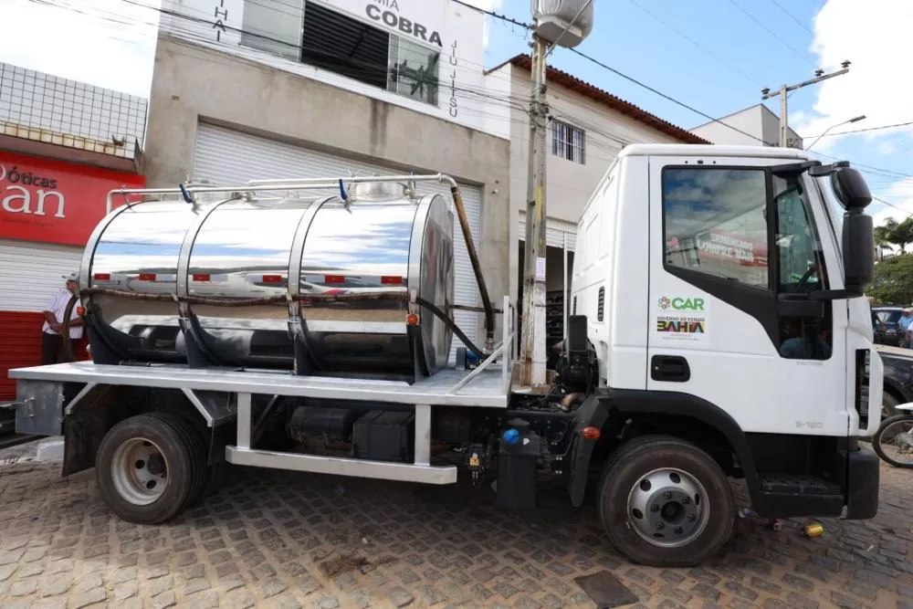 Sede e povoados de Presidente Jânio Quadros recebem investimentos em infraestrutura, saúde e esporte do Governo do Estado