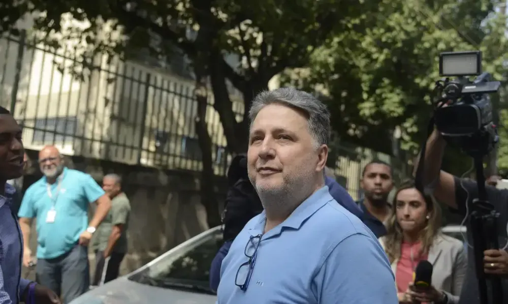 TSE anula votos de Garotinho, e Ruas vence governo do Rio no 1º turno