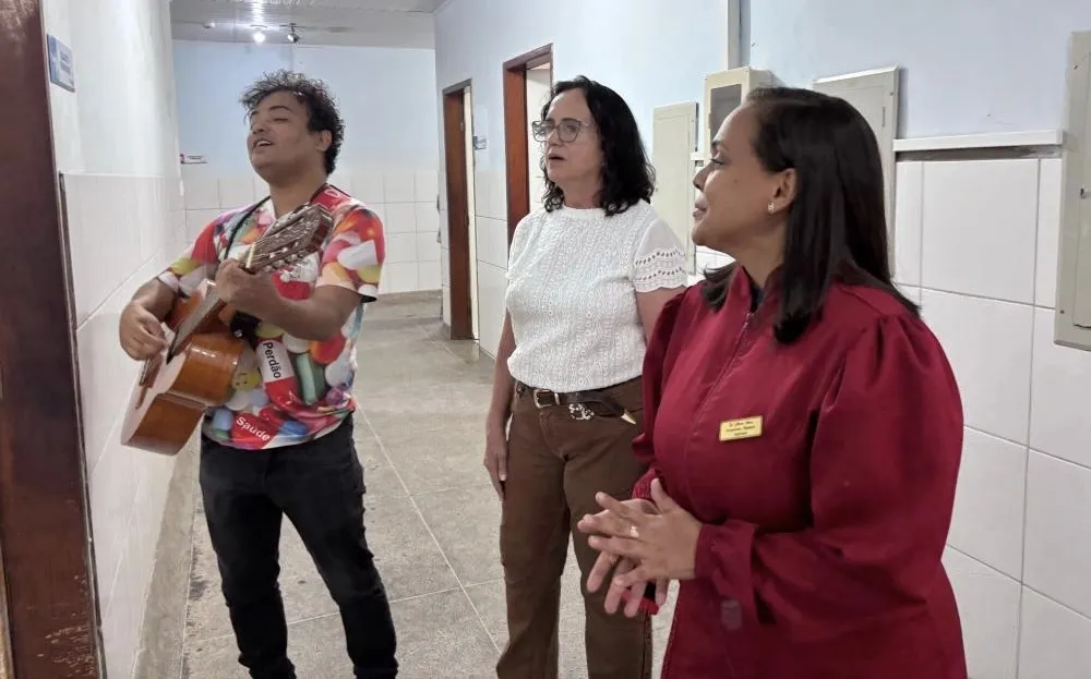 Projeto Remédio Musical leva musicoterapia ao Hospital Municipal de Brumado