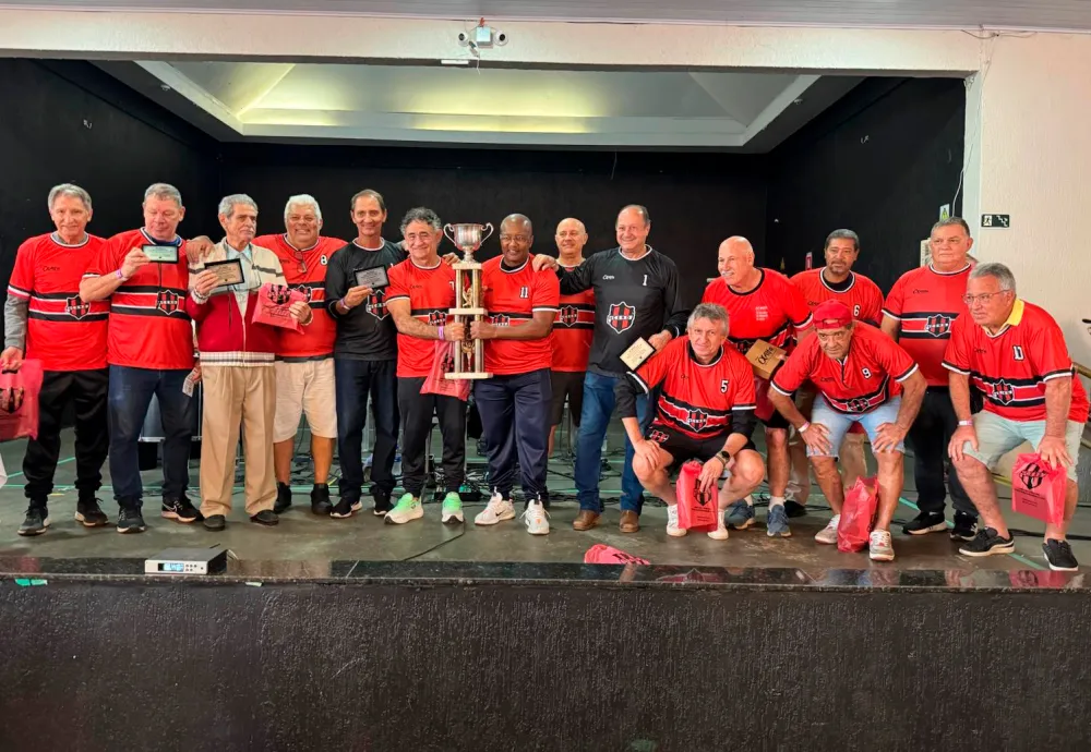 Ex-goleiro Marlon, de Brumado, participa de reencontro dos campeões do Descalvadense de 1986