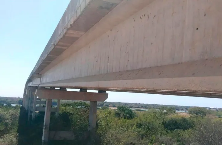 Após reclamações sobre abelhas, DNIT vistoria ponte entre Malhada e Carinhanha