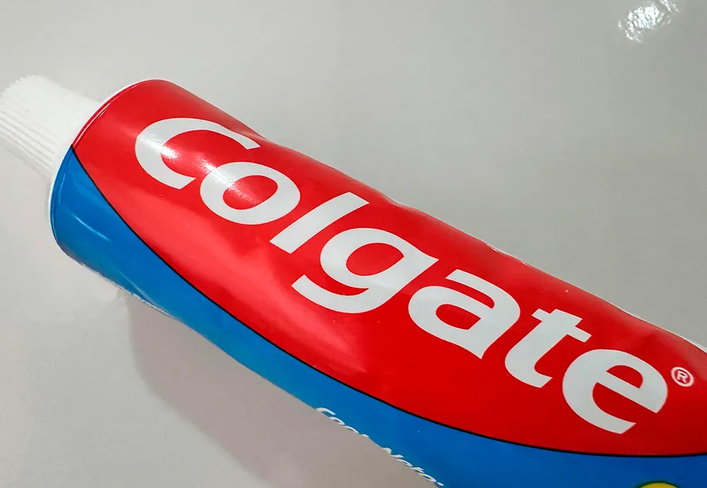 Anvisa suspende interdição de venda de creme dental da Colgate