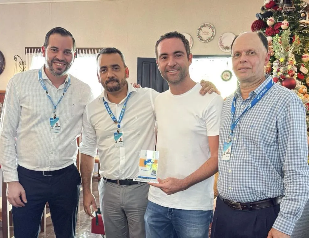 Prefeito Fabrício Abrantes recebe troféu de parceria da Caixa e destaca avanços da gestão em Brumado