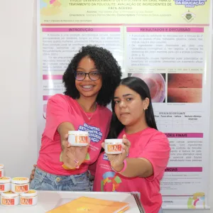 Estudantes de Candiba desenvolvem esfoliante natural para auxiliar no tratamento da foliculite